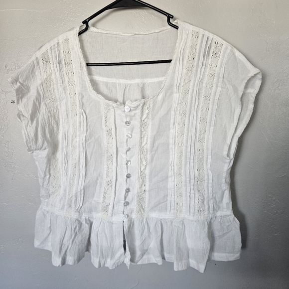 Tops - White Lace Trim Peplum Button Front Womens Small Top Short Sleeve Girly Coquette